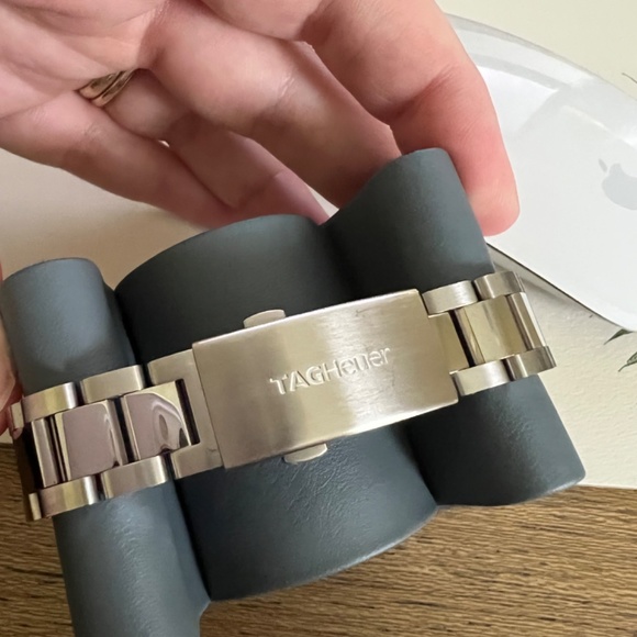 TAG HEUER Aquaracer Quartz 32mm Ladies Watch - Picture 3 of 3